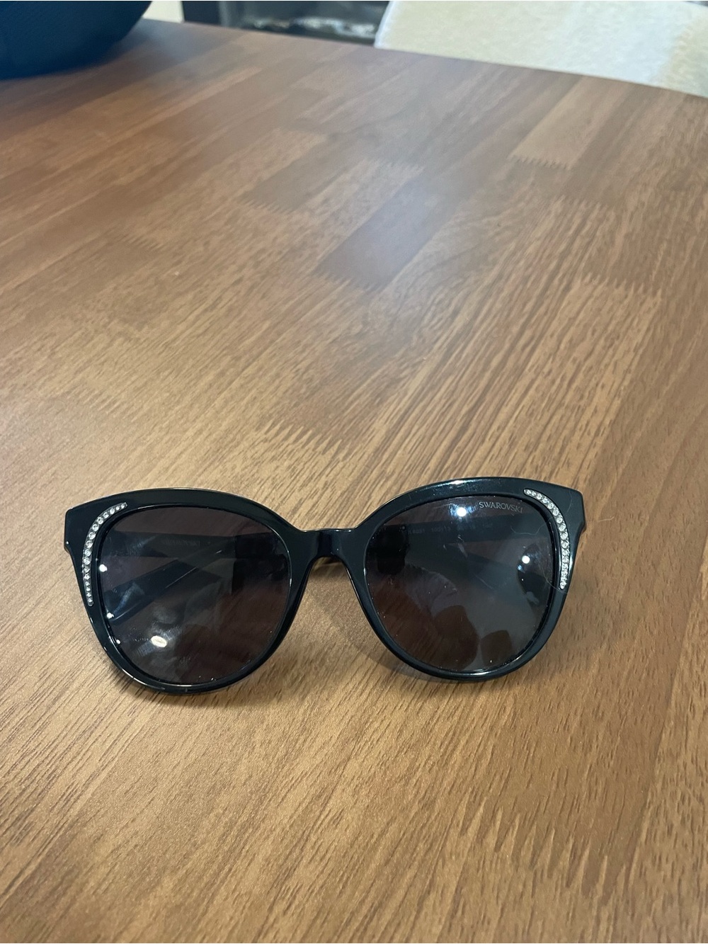 Swarovski Black Cat-Eye Sunglasses with real Crystal Trim